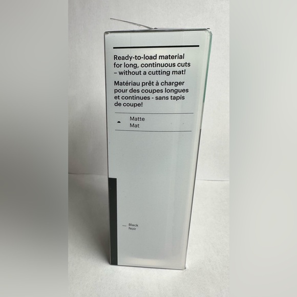 Cricut Joy Smart Vinyl Matte Black Removable Vinyl #1 - Picture 2 of 3